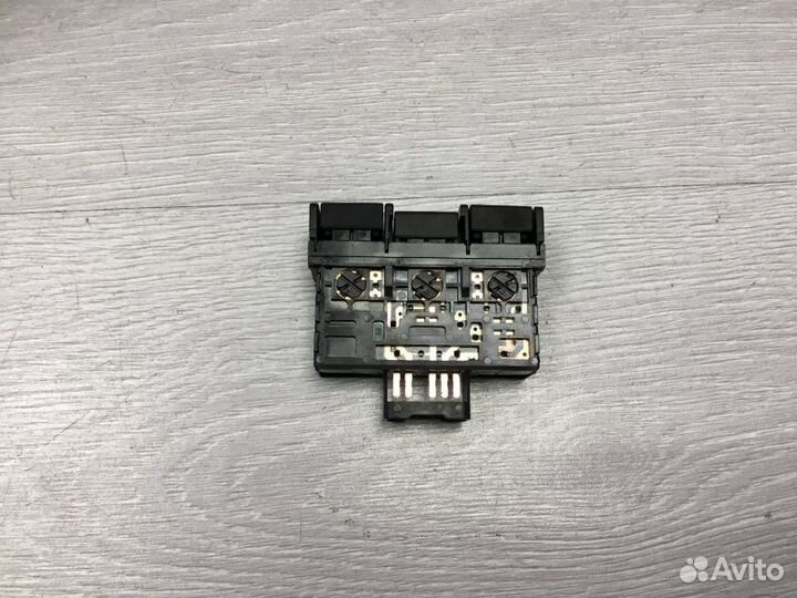 Кнопка выключатель Ssangyong Rexton 2.9 2003