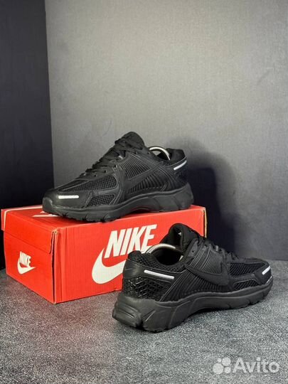 Кроссовки nike air zoom vomero 5