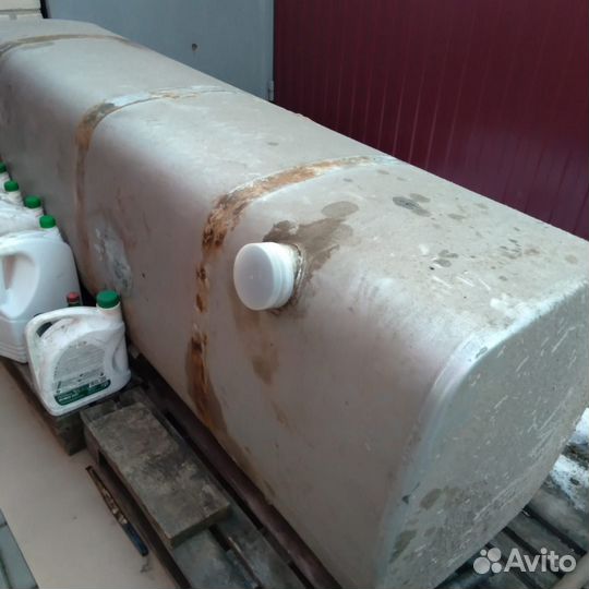 Топливный бак Даф