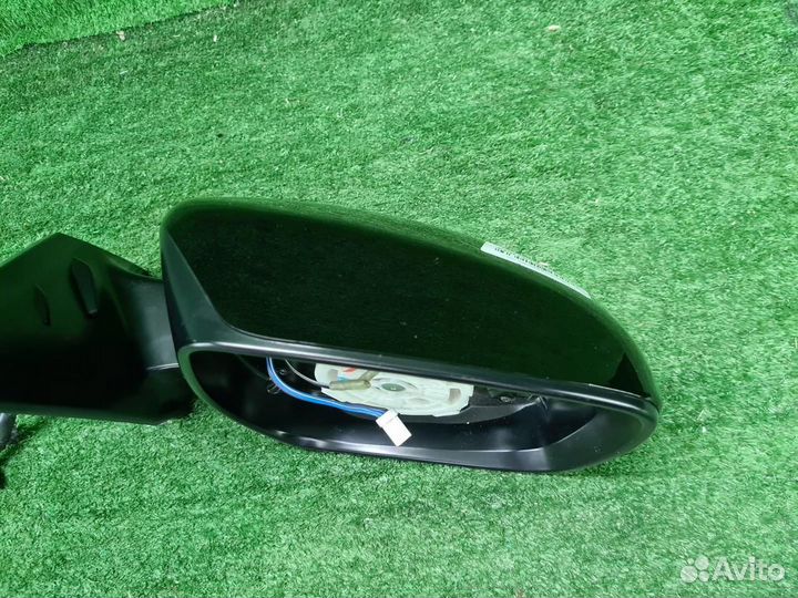 Зеркало правое Toyota Land Cruiser