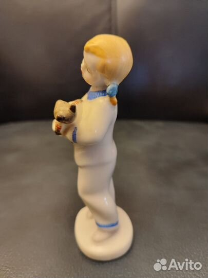 Фарфоровая фигурка-Колыбельная,14см, лфз