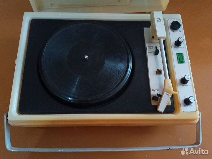 Виниловый проигрыватель концертный 304