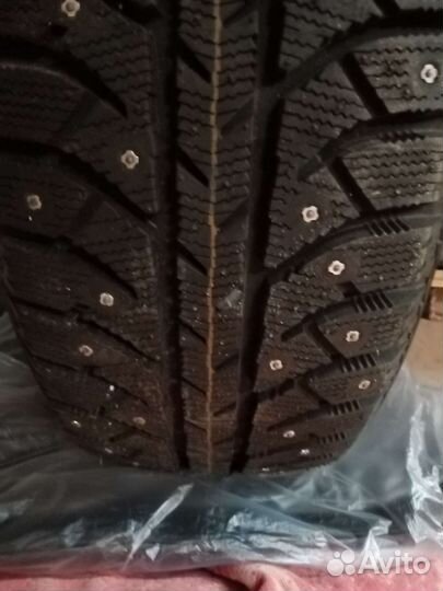 Bridgestone Ice Cruiser 7000 205/55 R16