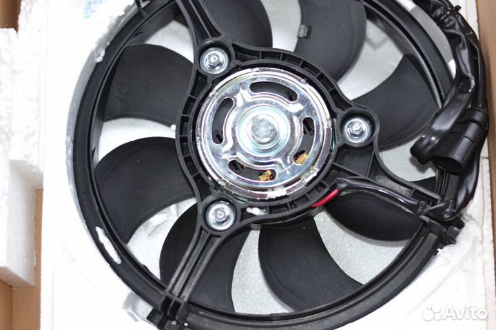 Вентилятор радиатора audi