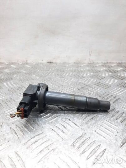 Катушка зажигания Toyota Yaris хэтчбэк 3 дв. 1.3