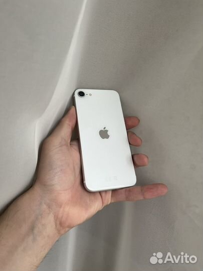 iPhone SE (2020), 64 ГБ