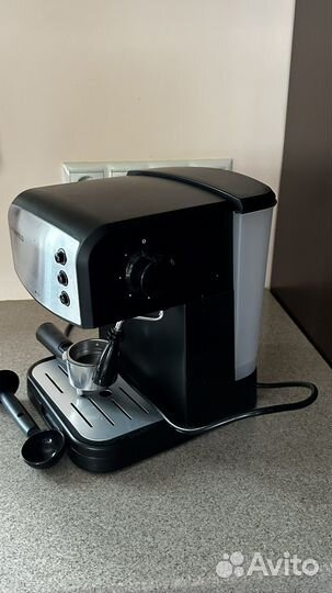 Кофемашина рожковая maunfeld