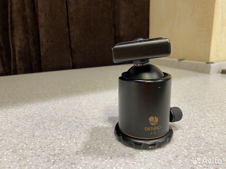 Штативы и головки Benro и Vanguard