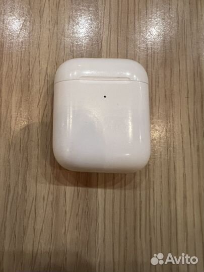 Оригинальный чехол на наушники Apple