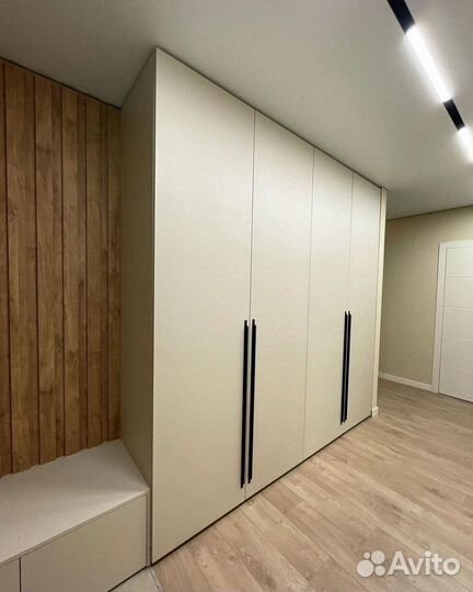 Шкаф распашной современный от производителя