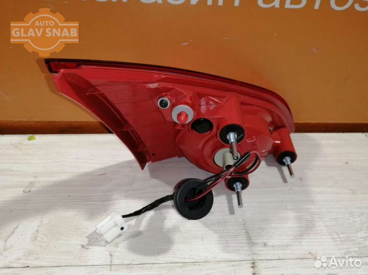 Фонарь правый (в крышку) Nissan Murano Z51