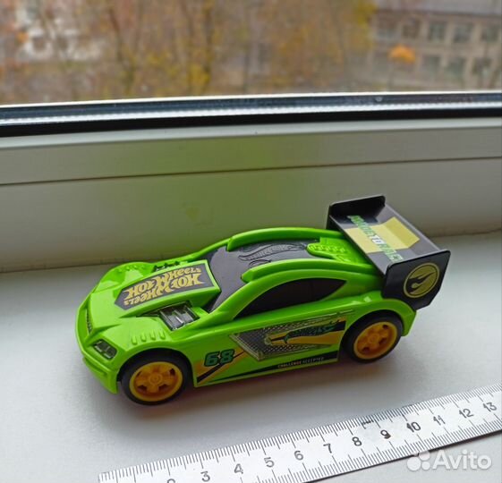 Машина Hot Wheels Mighty Speeders