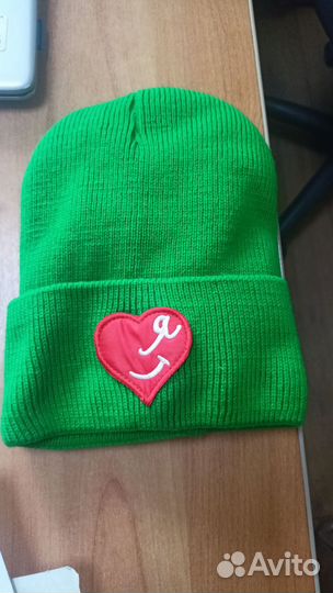 Продам шапочки - осталось 2 шт