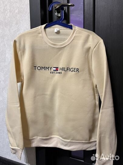 Свитшот утеплённый tommy