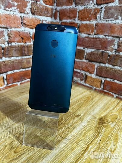 ZTE Blade V8 lite, 2/16 ГБ
