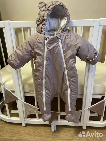 Продам зимний комбинезон на малыша