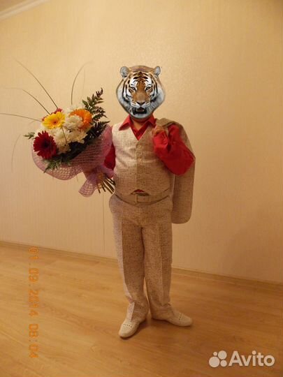 Костюм