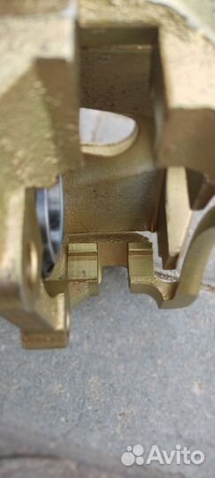 Суппорт тормозной передний левыйchery amulet