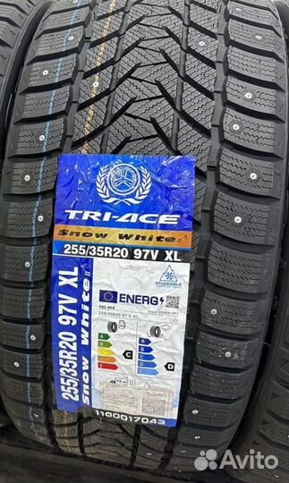 Tri Ace Snow White II 255/35 R20 97V