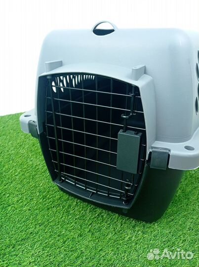 Переноска для кошек и собак с мет дверцей 58х37х36
