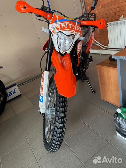 Дорожный Эндуро Рейсер Пантера на 300 кубов