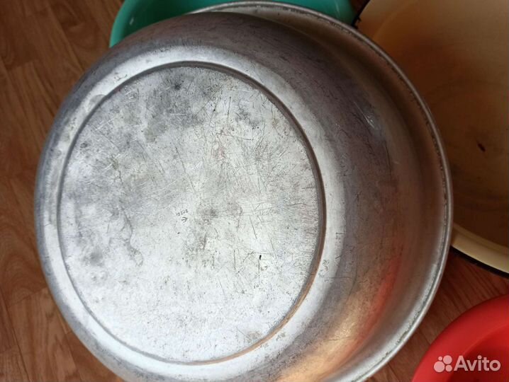Тазы эмалированный, алюминиевый и пластик СССР