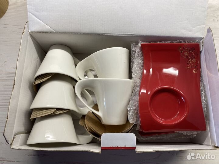 Фарфоровый чайный набор