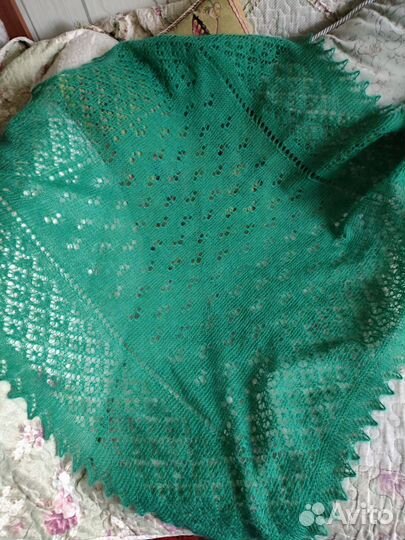 Платок -шаль ручной работы