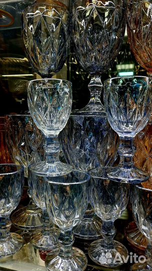 Набор бокалов и рюмок из цветного стекла