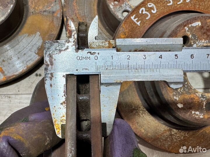 Тормозные диски Bmw 5 e39 535 m62b35