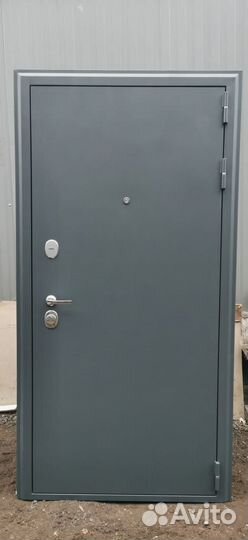 Дверь входная металлическая