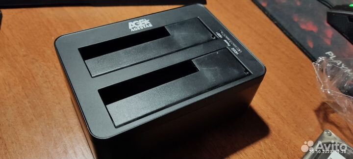 Док станция