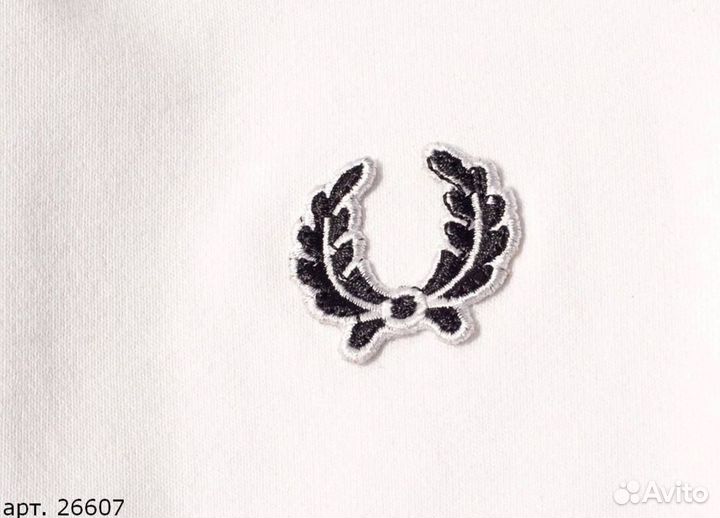 Олимпийка Fred Perry белая с ласпасами