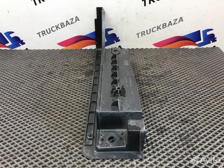 Накладка порога левая Iveco Stralis