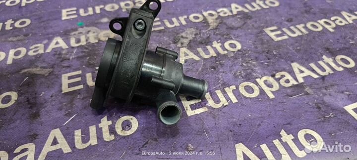 Дополнительная помпа Audi A5 8T cdnc 2010