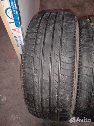 Yokohama BluEarth E70 215/55 R17 94V