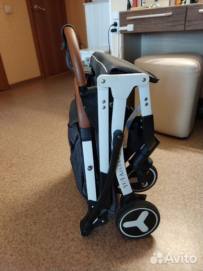 Прогулочная коляска yoya plus 3