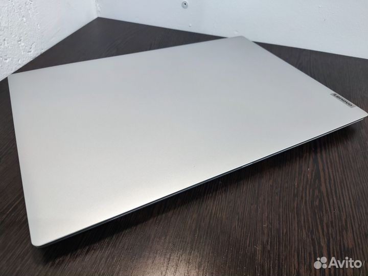 Lenovo 17.3' Ryzen 5 3500 3.7Ггц/озу 20гб/Vega 8