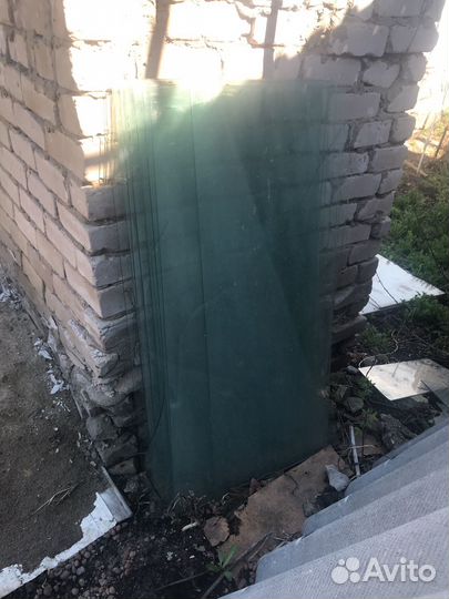Отдам бесплатно стекло
