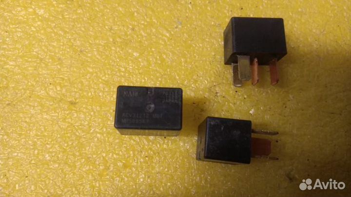 Реле Mitsubishi Pajero/Montero 4