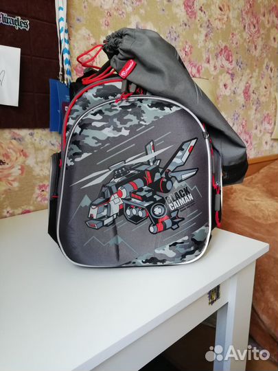 Рюкзак школьный Hummingbird