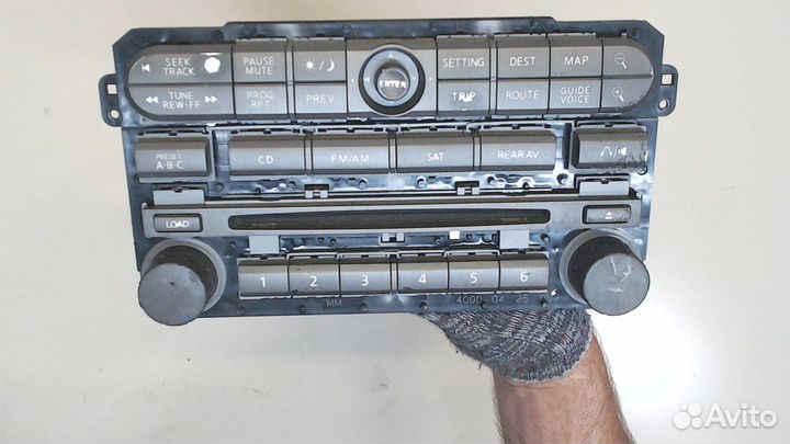 Панель управления магнитолой Infiniti QX56, 2005