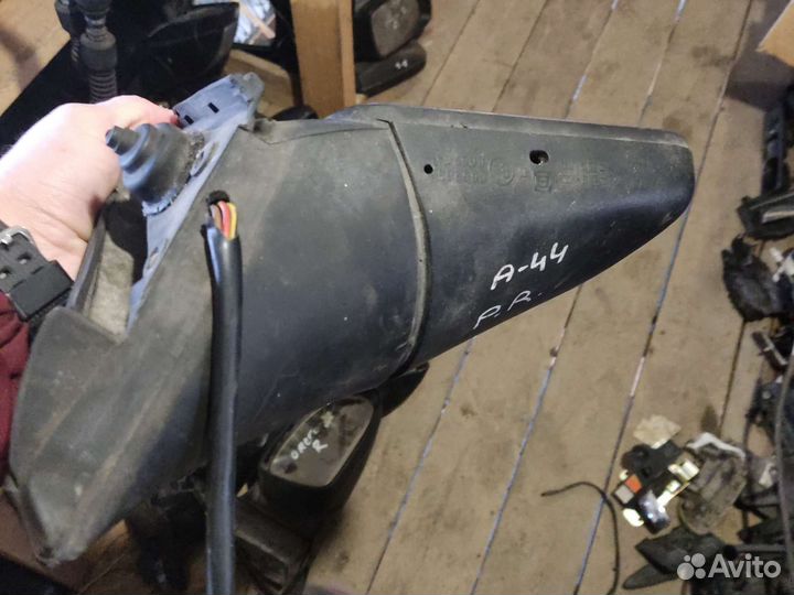 Зеркало Audi 100(44).Ауди 100(44) правое