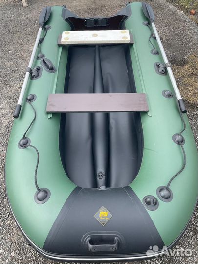 Лодка ривьера 3200