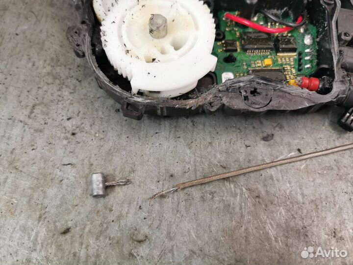 Доводчики дверей BMW