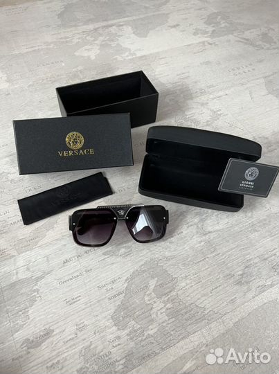Очки Versace