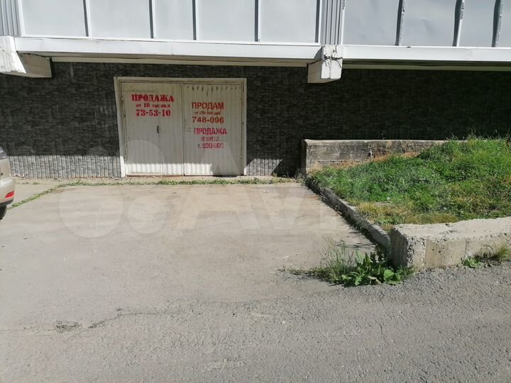 Машиноместо, > 30 м²