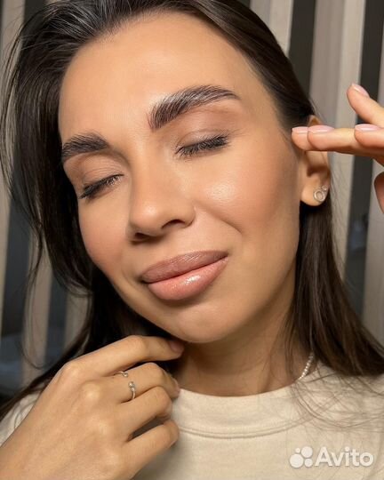 Оформление бровей