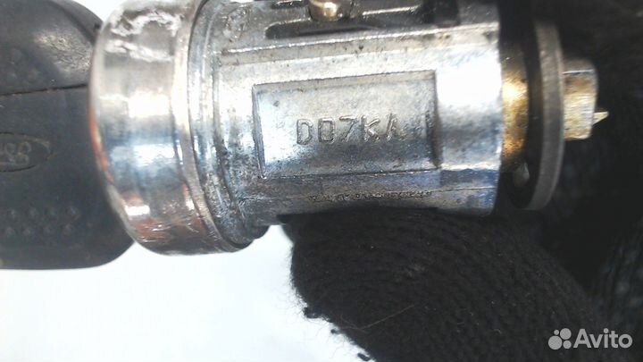 Личинка замка Ford Mondeo 1, 1995