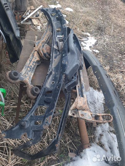 Запчасти на volkswagen passat b3